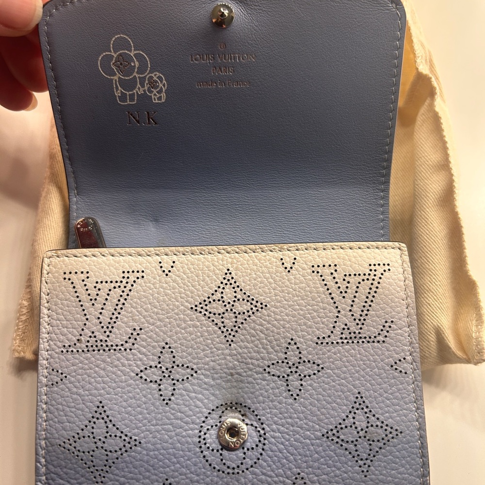Louis Vuitton Blue Ombré Monogram Mahina Wallet - Picture 6 of 14